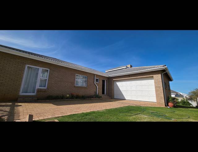 3 BEDROOM HOUSE FOR SALE IN BOGGOMSBAAI